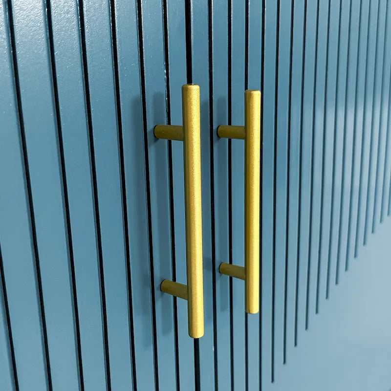 Armoire à 4 portes de grande taille